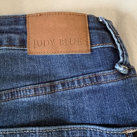 Judy Blue Dark Wash Distressed Boot Cut Jeans 13 / 31 - Picture 8 of 9